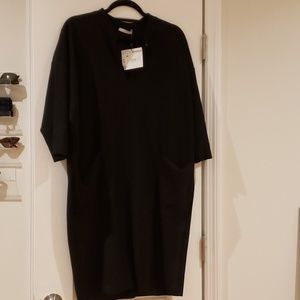 Basic black dress with pockets